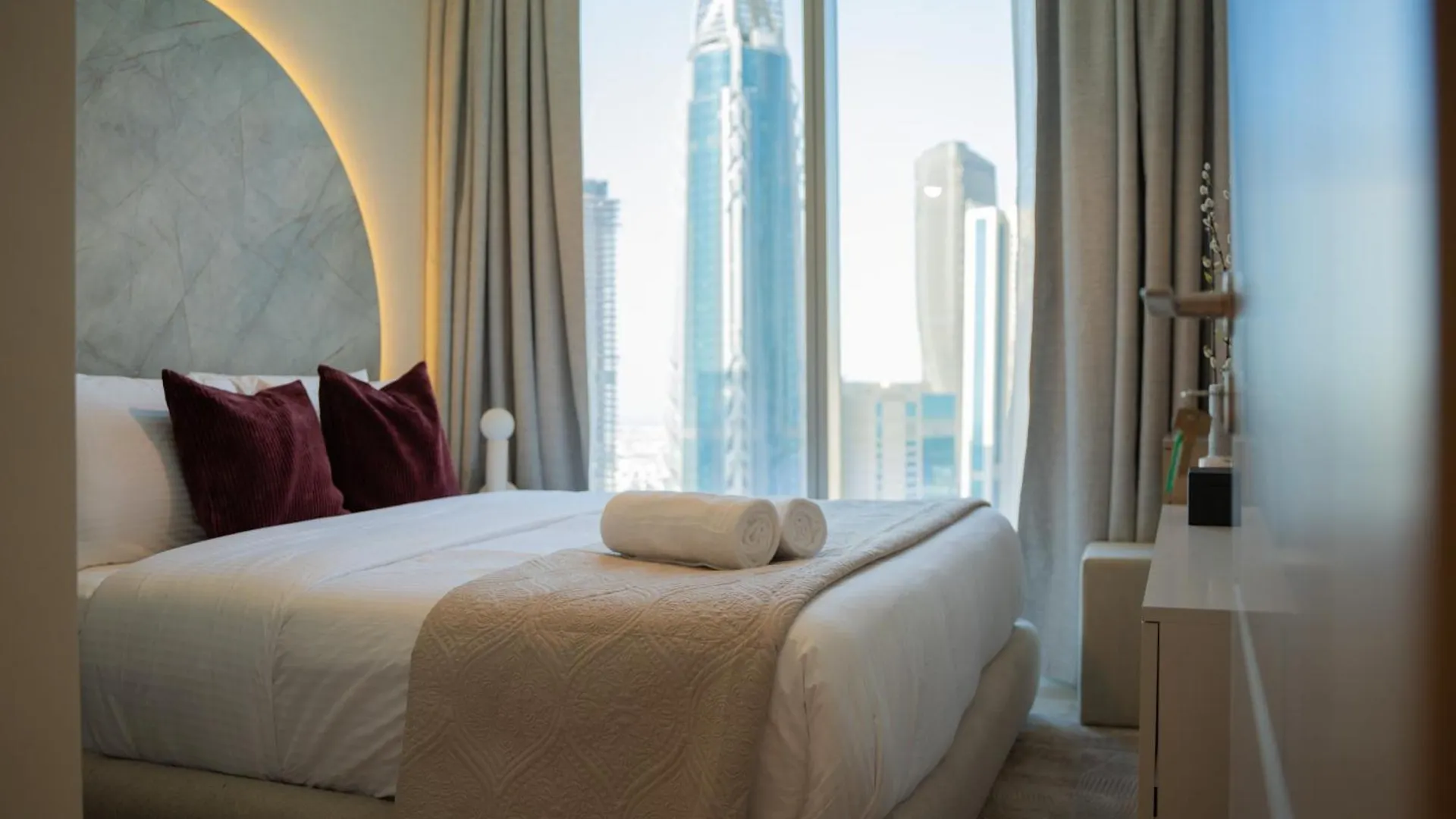 Forte Tower 1 - Modernized Two Bedroom Apartment In Downtown Dubai