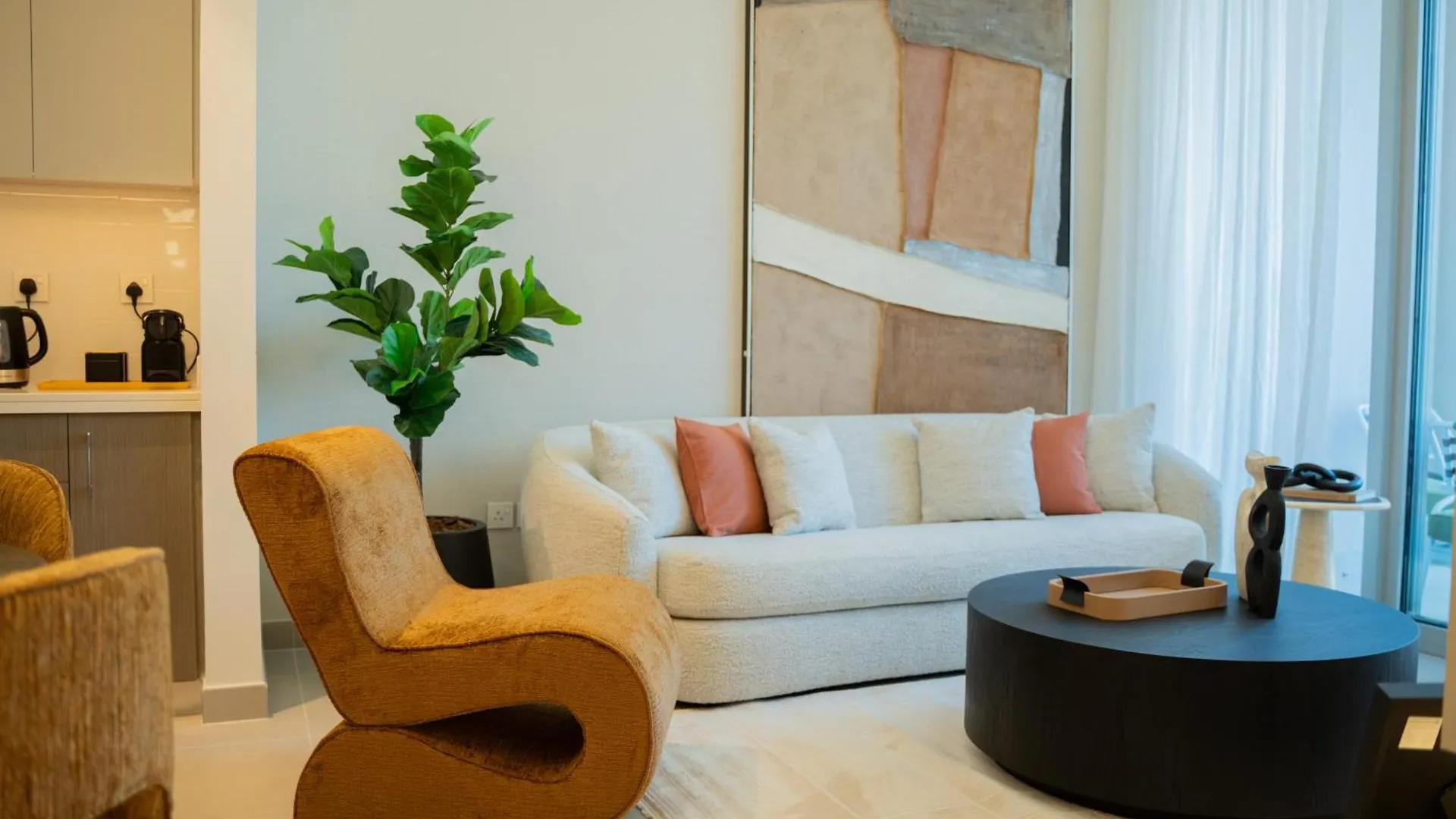 Forte Tower 1 - Modernized Two Bedroom Apartment In Downtown Dubai