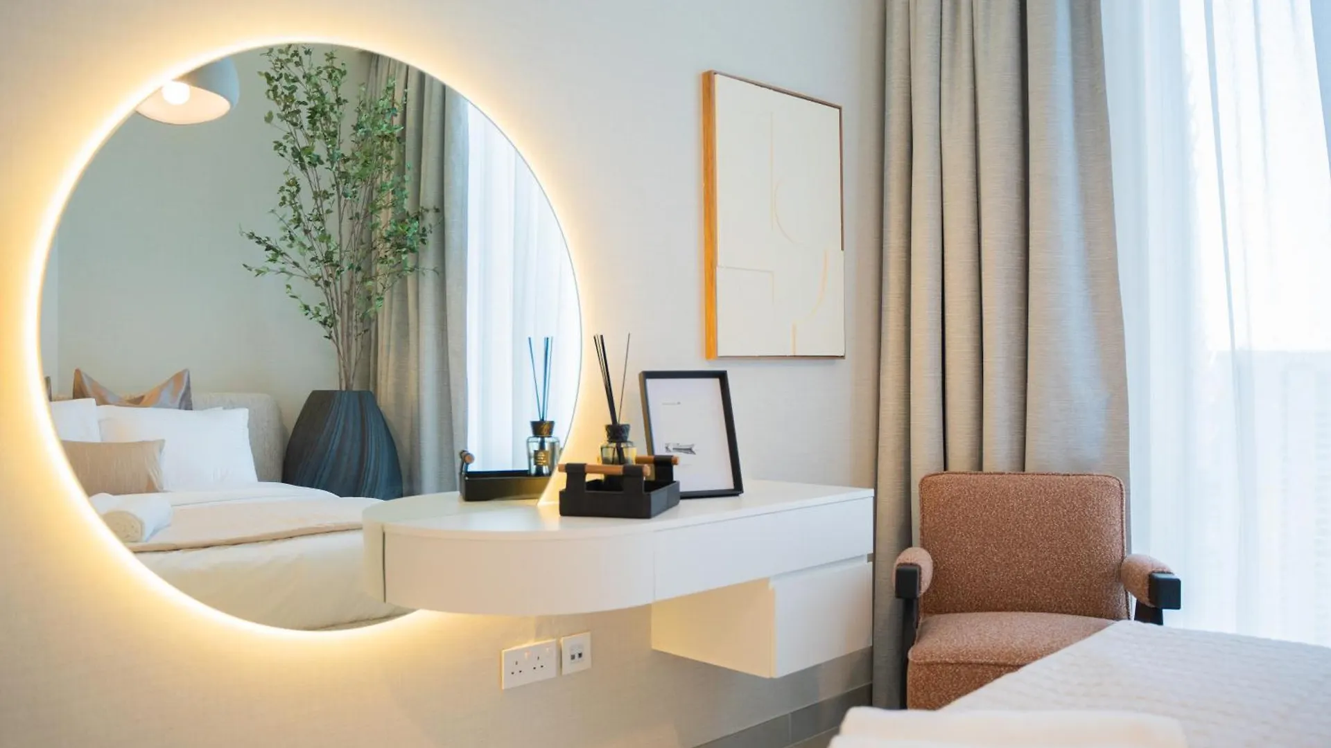 Forte Tower 1 - Modernized Two Bedroom Apartment In Downtown Dubai